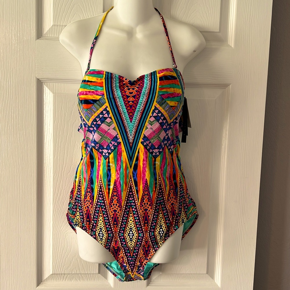 LA BLANCA  Sz 16 Swimsuit Aztec Design